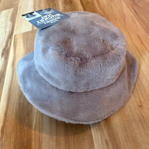 Sprigs PlushMello Taupe Faux Fur and Black Sherpa Reversible Bucket Hat NWT